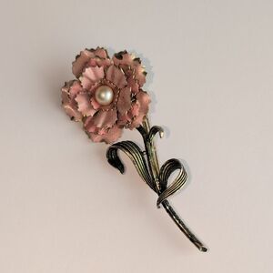Elegant Pink Flower Brooch with Pearl Accent